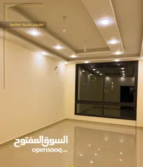  11 شقة للبيع في طريق المطار طابق ثاني خلف المدارس العالمية