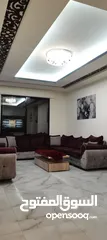  5 شقه لي البيع