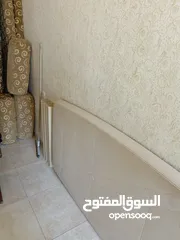  1 طاولة سفرة بلاستيك
