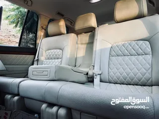  18 تويوتا لاند كروزر 2016 VXR