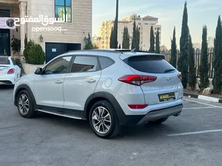  6 هيونداي توسان. ماتور 2000 موديل 2017  ديزل دفع امامي بالرخصة فول مع بانوراما يحط البركة لصاحب النصيب