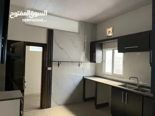  4 شقة للبيع طابق اول
