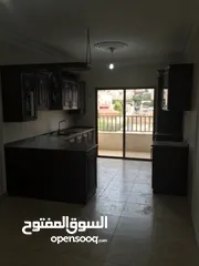  11 شقة سكن أ ضاحية الامير علي طريق المطار بجانب مدارس بيت المقدس 130 متر مربع طابق 2