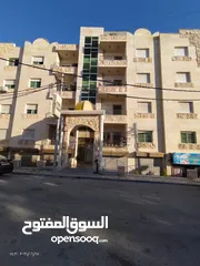  4 شقة سكنية واستثمارية في اربد شارع الحصن  (ادفع النصف والباقي تقسيط)