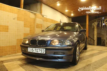  2 BMW 318i 2001