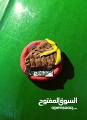  20 مجسم بيت خشبي"عمل يدوي"من الصلصال / المعجون مع عرباية من الخشب عرض خاص فقط 25 دينار بدلاً من 50دينار