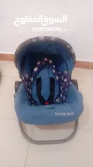  3 كرسي اطفال او كوت مستعمل يحمل اوزان لعمر 10 سنوات ماركه تقيل بس كبسات الايد خربانات ممتاز جدا
