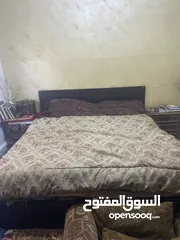  1 تخت وكومدينتين للبيع