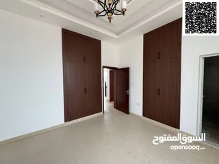  11 4غرف + غرفه خادمه  فيلا مميزة اول ساكن