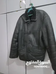  4 جاكيت جلد طبيعي 100% وارد أوروبا سعره الأصلي 300 دينار سعر شراءه