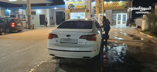  5 كيا k7 للبيع تسجيل حديت ماشية 79000 km خالية من أبسط العيوب