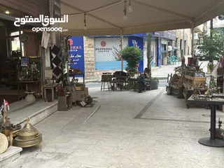  10 محلات للبيع