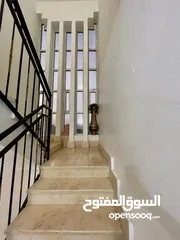  6 منزل للبيع ثلاث أدوار مفصولة في مدينة طرابلس منطقة السراج في طريق جزيرة المشتل جهة حمام بلقيس