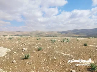  2 قطعة ارض 3دونمات ونصف فقط  مطلة ومرتفعه واصل جميع خدمات شرق جرش دحل