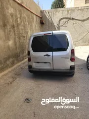  1 بيجو باتنر ترخيص سنه 2016 ترخيص 2015 فحص ممتاز مطور وجير الف دقات خفيفه لا تعيب