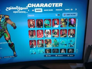  21 حساب فورت نايت فيه أكثر من 400 سكن وترافس سكوت