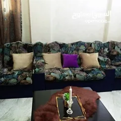  1 غرفة ضيوف  شبه جديدة للبيع