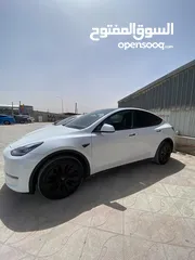  4 Tesla Model Y 2022
