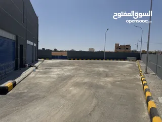  4 محلات للإيجار داخل محطة محروقات منطقة حيوية طريق ال 100 رجم الشامي منطقة متعطشة للخدمات