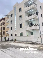  12 شقق فاخره ومميزه للبيع