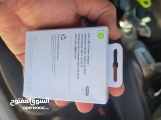  3 عظمة شاحن أبل أصلي 20 وات غير مستخدمة جديدة بسعر مغري  غير قابل لتفاوض