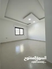  8 مكتب او عيادة او مركز للايجار