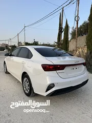  5 كيا سيراتو k3 سحب شركة صفر كيلو 2024 بحالة الوكالة وسعرر محررقة