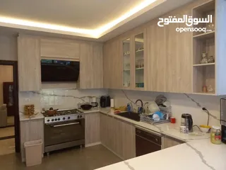  9 شقة ارضيه بسعر مغري داخلي 332 متر خارجي 180 متر