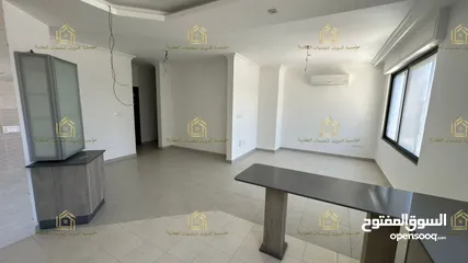  14 لم تسكن - ام أذينة - 3نوم 1ماستر - 200م - مطلة - قريبة من الخدمات - موقع مميز