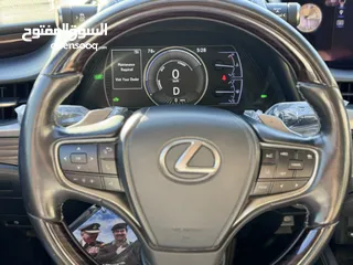  2 ‏Lexus Es300h 2019