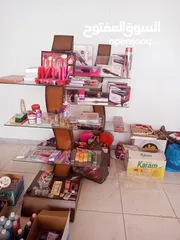  5 اغراض اكسسورات وتجميل وكهربائيه سشوار ومليكان وستاند