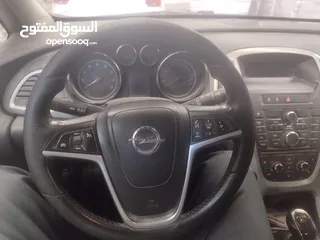  6 اوبل استرا 2011