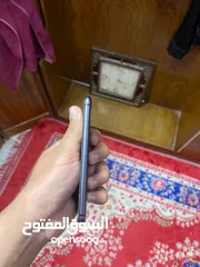  4 ايفون 8 عادي