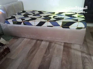  1 سرير نفر مستخدم نظيف
