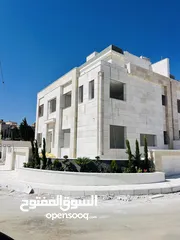  2 فلل فخمة للبيع الراهبات خلف محطة المناصير مقابل مطعم الطياره مساحة 400 متر طابقين الروف جديد مع مطبخ