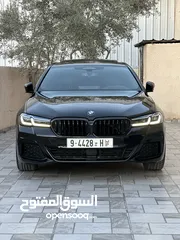  4 BMW 530e 2020