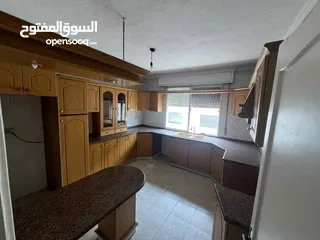  14 شقة فارغه للبيع منطقة البيادر
