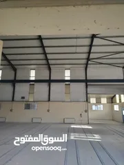  29 هنجر صناعي في المنطقة الحرة سحاب مجهز بالكامل مع ونش 5 طن