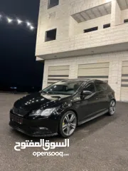  11 السيارة المميزة / سيات ليون أوتمات 2016 / بحالة الشركة