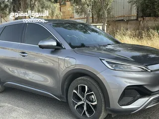  2 بي واي دي ايوان 2022 يوجد عدة سيارات بطاريه كبيره