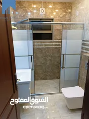  7 شقة طابقية فاخرة للبيع في خلدا  - قرب دوار السكر طابق ثاني 215م تشطيب سوبر ديلوكس