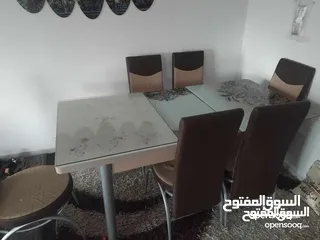  5 طاولة سفرة مستعملة 6 كرااااسي ،،،،،،،،،،،،،،،،