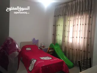  21 شقة للبيع طابق اول  مساحة 137م في ضاحية الامير حسن 3 غرف نوم  الشقة بحالة ممتازة وموقع مخدوم