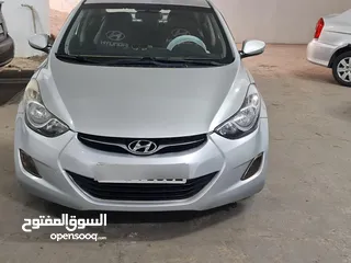  12 هونداي افانتي MD 2011 بنزين اصلي ... لون سلفر للبيع ..قابل للبدل على هايبرد