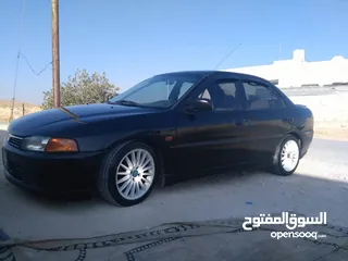 4 متسوبيشي لانسر