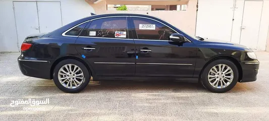  28 HYUNDAI_GRANDEUR_AZERA_2010