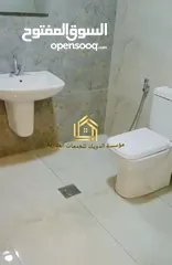  12 شقة فارغة - المدينة الرياضية - 3نوم 1ماستر - 210م - مطلة - قريبة من الخدمات