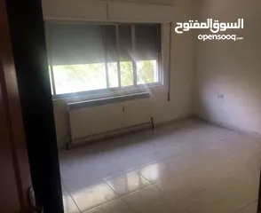  4 شقه للإيجار الطابق الأول في جبل الحسين