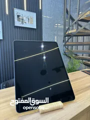  2 iPad Pro 12.9 إنش  الجيل الرابع  512GB  Wi-Fi  بطارية 86%