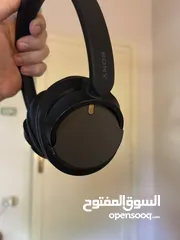  2 سماعات سوني اصلية مع ورقة الضمان (عازلة للأصوات الخارجية)
